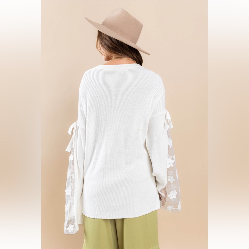 34 Beautiful Flower Detailed Bell Sleeve Knit Sweater Top - Picture 2 of 6